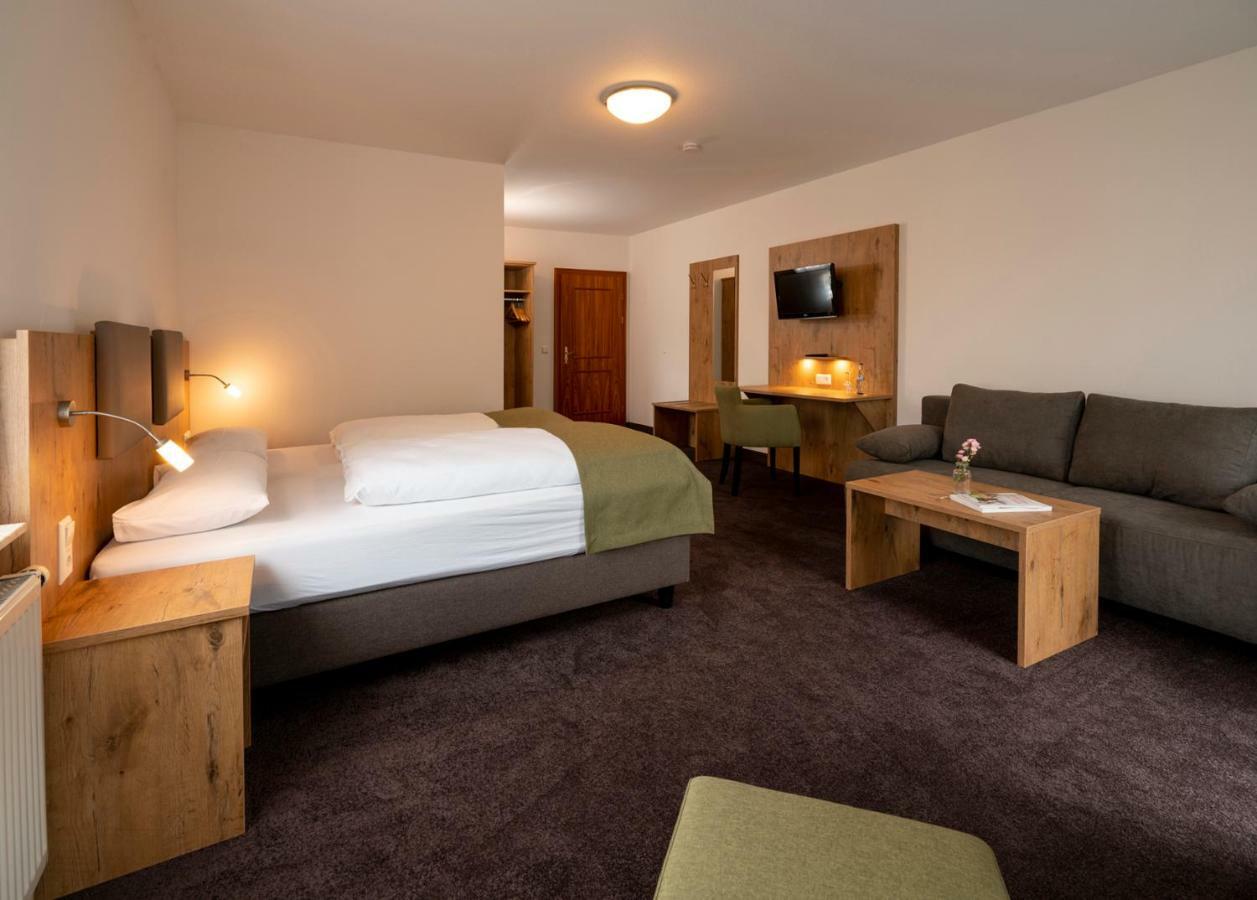Hotel Krone Nellingen 外观 照片